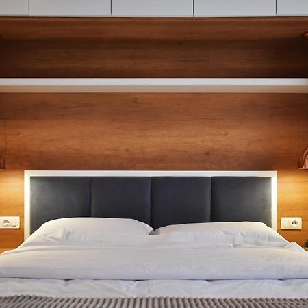 Vibrant Apartment Тирана Экстерьер фото